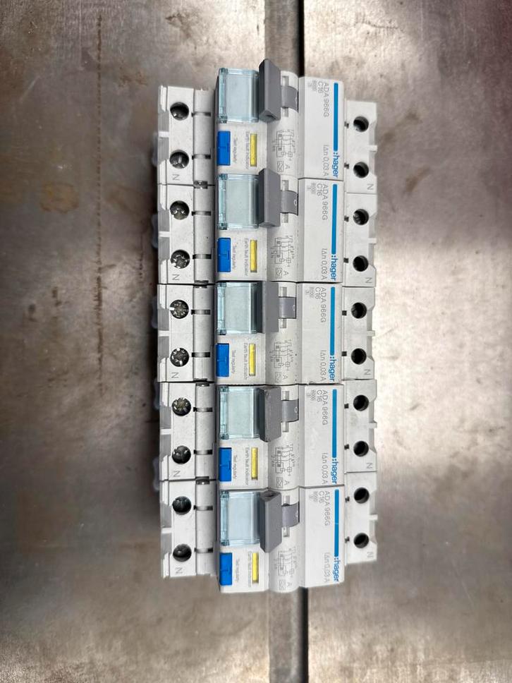 Hager C16 Aardlekautomaat 0,03A, Doe-het-zelf en Verbouw, Elektra en Kabels, Gebruikt, Overige typen, Ophalen