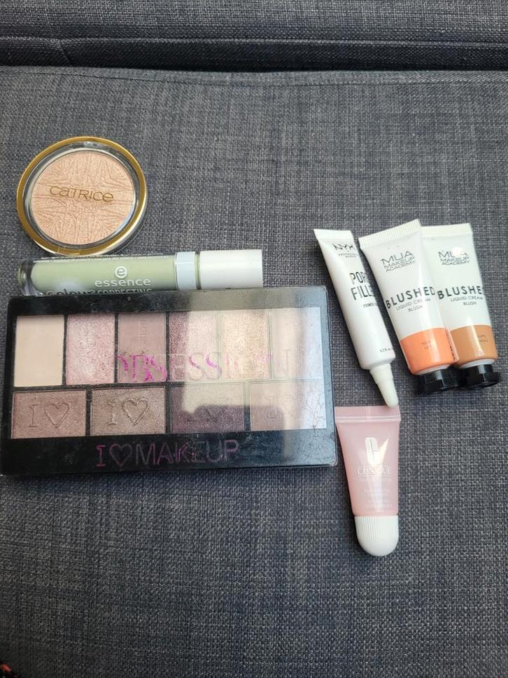 Make-up Set: Palette, Blush, Primer mua Clinique catrice, Sieraden, Tassen en Uiterlijk, Uiterlijk | Cosmetica en Make-up, Gebruikt