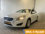 Volvo V60 1.6 T4 Summum // AUTOMAAT// APK // NAP//, Auto's, Volvo, Gebruikt, 4 cilinders, 179 pk, Wit