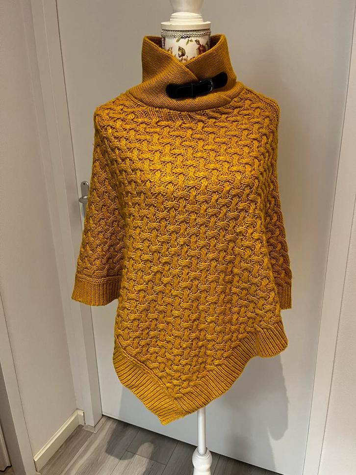 Orsay Poncho - One Size, Kleding | Dames, Truien en Vesten, Zo goed als nieuw, Maat 38/40 (M), Geel, Ophalen of Verzenden