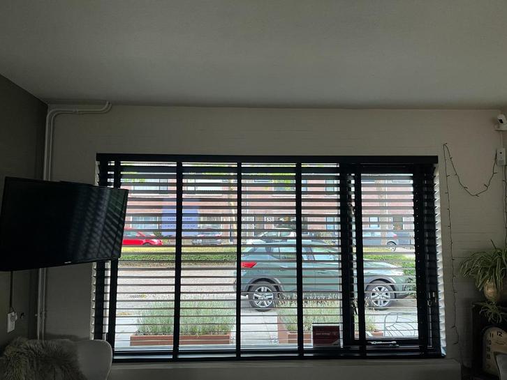 Jaloezien, Huis en Inrichting, Stoffering | Gordijnen en Lamellen, Zo goed als nieuw, 150 tot 200 cm, 200 cm of meer, Zwart, Ophalen