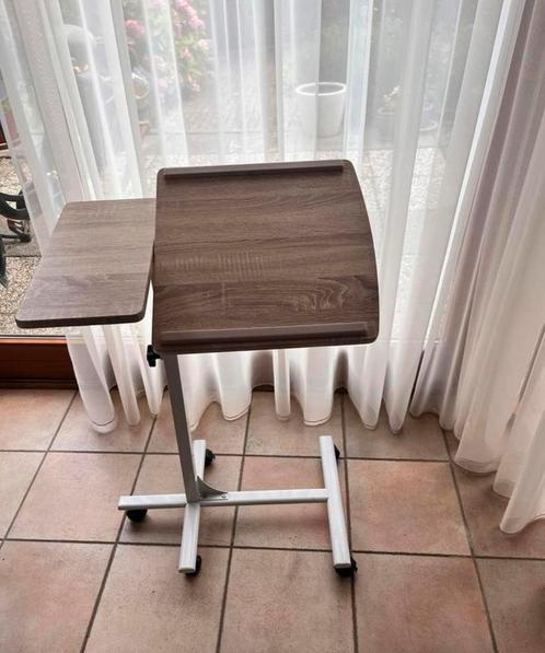 Verstelbare Laptoptafel met Wieltjes, Computers en Software, Laptoptafels, Zo goed als nieuw, In hoogte verstelbaar, Ophalen