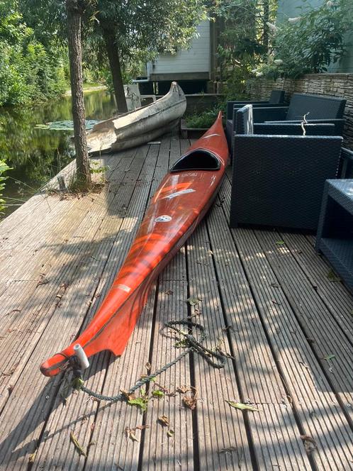 Rode Nordkapp SM zeekajak – uitstekende staat, geen lekkage, Watersport en Boten, Kajaks, Zo goed als nieuw, 1-persoons, Ophalen