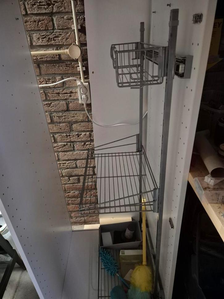 IKEA UTRUSTA Schoonmaakkast Inrichting 140cm, Huis en Inrichting, Woonaccessoires | Kapstokken, Gebruikt, Overige typen, 100 tot 150 cm