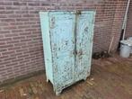 Antieke industriële ijzeren geklonken kast,, Antiek en Kunst, Ophalen