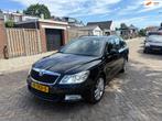 Skoda Octavia Combi 1.2 TSI Elegance AUTOMAAT, Auto diversen, Schadeauto's, Automaat, Zwart, Stationwagon, Skoda