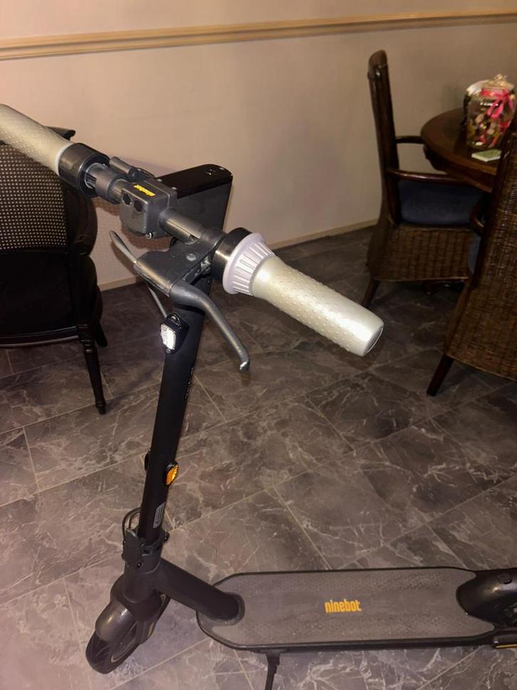 Segway Ninebot Kickscooter Max G301 II, Fietsen en Brommers, Snorfietsen en Snorscooters, Gebruikt, Overige merken, Elektrisch