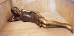 bronzen beeld / liggende VROUW /nieuw, Nieuw, Info@huisentuindecoratiemarie.nl, Mensenbeeld, Huis en tuin decoratie marie