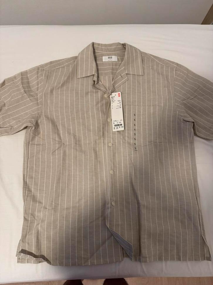 Nieuw Uniqlo Linnen Overhemd - Maat S, Kleding | Heren, Overhemden, Nieuw, Halswijdte 38 (S) of kleiner, Beige, Ophalen of Verzenden
