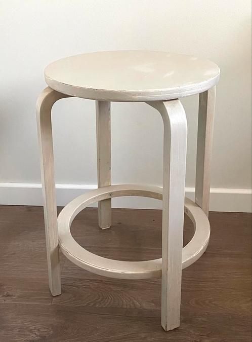 Vintage Design Alvar Aalto Artek Grijs Kruk Krukje, Huis en Inrichting, Krukjes, Zo goed als nieuw, Hout, Ophalen