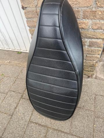 Vespa sprint primavera zadel beschikbaar voor biedingen