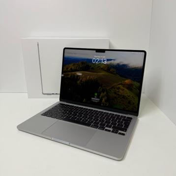 Apple Macbook Air M2 2022 13-inch | 8Gb | 256GB | 90% | Nett beschikbaar voor biedingen