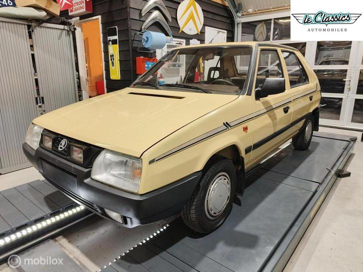 Skoda Favorit 1.3 L, Auto's, Oldtimers, Bedrijf, Te koop, Elektrische ramen, Skoda, Benzine, Hatchback, Handgeschakeld, Voorwielaandrijving