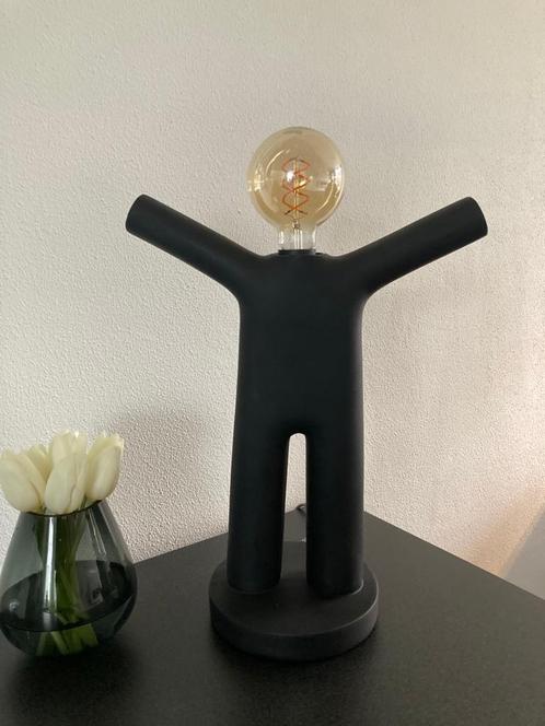 J-Line Design Tafellamp P'TIT Maurice Zwart Nieuw!, Huis en Inrichting, Lampen | Tafellampen, Nieuw, Minder dan 50 cm, Kunststof