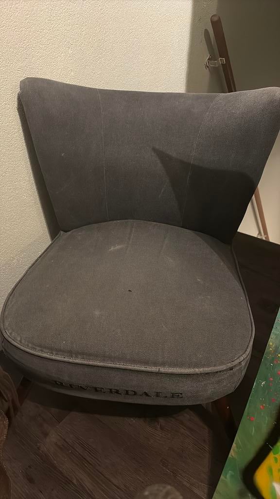 Riverdale stoel, Huis en Inrichting, Stoelen, Ophalen, Gebruikt, Grijs, Eén