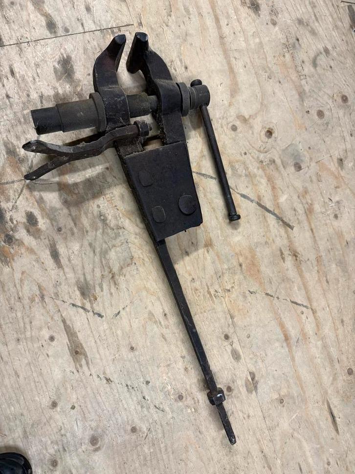 Oude Staartbankschroef, Auto-onderdelen, Ruiten en Toebehoren, Universele onderdelen, Gebruikt, Ophalen