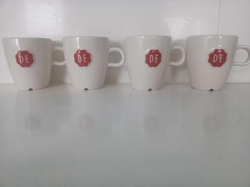 4 Douwe Egberts mokjes klein beschikbaar voor biedingen