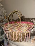 Rieten strandtas - Zo goed als nieuw!, Sieraden, Tassen en Uiterlijk, Ophalen of Verzenden, Zo goed als nieuw, Roze, Shopper