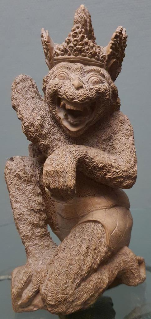 Balinees houtsnijwerk (waarschijnlijk sandelhout), Antiek en Kunst, Kunst | Beelden en Houtsnijwerken, Ophalen of Verzenden