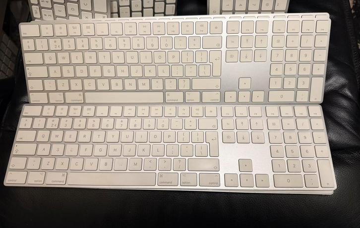 Magic Keyboard 2 met numeriek A1843, Computers en Software, Toetsenborden, Zo goed als nieuw, Qwerty, Draadloos, Ophalen of Verzenden