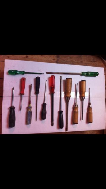 Diverse gereedschap(handgereedschap) beschikbaar voor biedingen