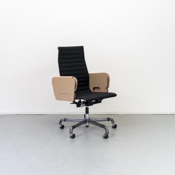 2x Vitra Eames EA 119 Zwart Hopsak - Chroom Nieuw beschikbaar voor biedingen