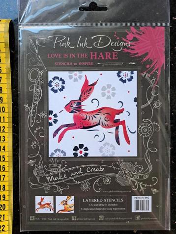 PINK INK DESIGN STENCIL MASK SJABLOON love is in the hare  beschikbaar voor biedingen