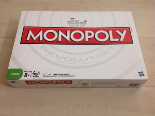 Monopoly Revolution 2010 Hasbro, Hobby en Vrije tijd, Gezelschapsspellen | Bordspellen, Zo goed als nieuw, Vijf spelers of meer