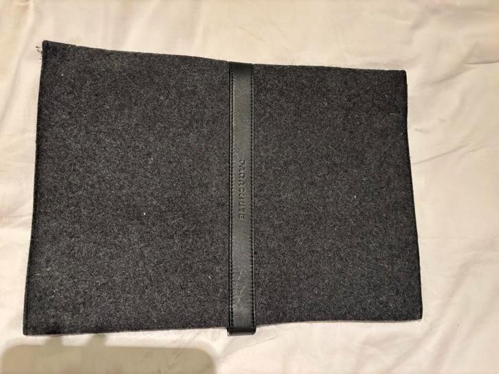 Parachute Laptophoes 39 x 27,5 cm - Nieuw!, Computers en Software, Laptophoezen, Nieuw, 15 inch, Ophalen of Verzenden