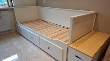 Ikea Hemnes Bed met lades (uitschuifbaar)