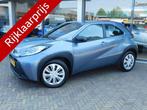 Toyota Aygo X 1.0 VVT-i MT Play | APPLE CARPLAY ANDROID AUTO, Auto's, 12 maanden, Stof, Gebruikt, 920 kg