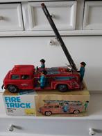 Oude blikken brandweerauto met werkende uitklapladder, Ophalen of Verzenden