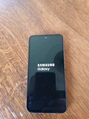 Samsung Galaxy A54 beschikbaar voor biedingen