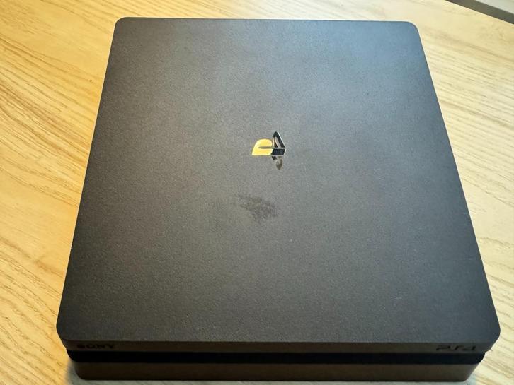 Playstation 4, Spelcomputers en Games, Spelcomputers | Sony PlayStation 4, Zo goed als nieuw, Slim, 500 GB, Met 1 controller, Ophalen of Verzenden