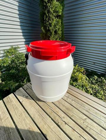 ️ Curtec vat 55L ️ 2e keus z.g.a.n.  beschikbaar voor biedingen