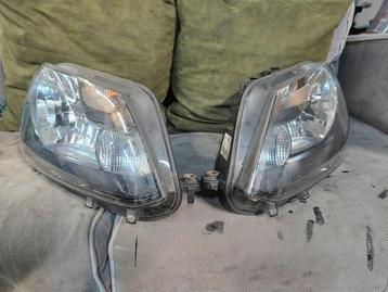 Koplamp H7 links + rechts VW Caddy 2K5 bj 2011-2014 beschikbaar voor biedingen
