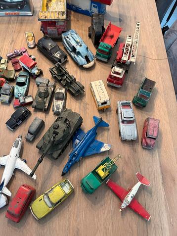 Oude Speelgoedauto's & Vliegtuigjes - Dinky Toys, Matchbox beschikbaar voor biedingen