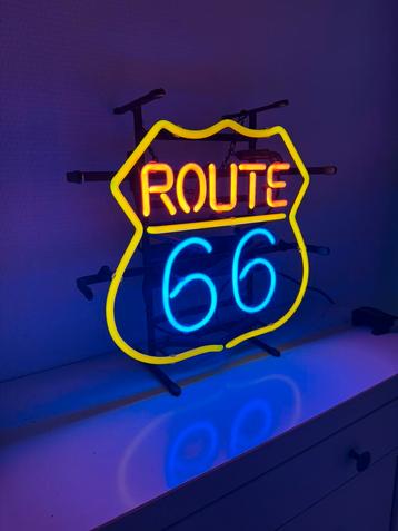 Route 66 Neon verlichting beschikbaar voor biedingen