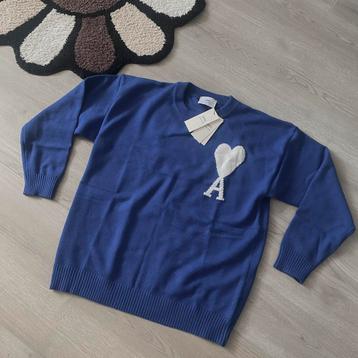 Ami Paris sweater Blauw Maat M beschikbaar voor biedingen