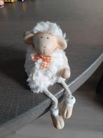 Zittend schaapje met bungelende beentjes, Ophalen of Verzenden, Gebruikt