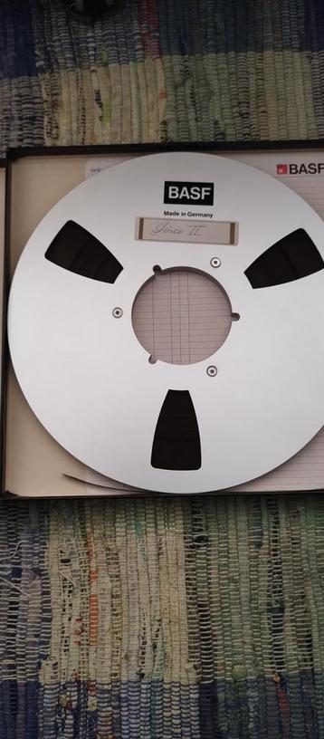 Basf en Agfa spoelen met tape 26.5cm. beschikbaar voor biedingen