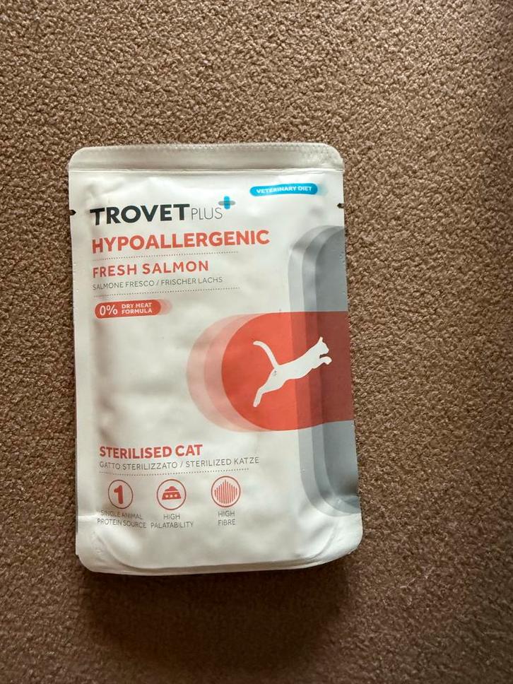 Natvoer Kat 10 zakjes Zalm afhalen, Dieren en Toebehoren, Dierenvoeding, Kat, Ophalen of Verzenden