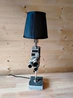 Vintage filmcamera lamp, Huis en Inrichting, Lampen | Tafellampen, Ophalen of Verzenden, Zo goed als nieuw, Minder dan 50 cm
