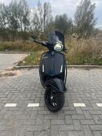 Vespa sprint full option, Fietsen en Brommers, Scooters | Vespa, Ophalen, Gebruikt, Maximaal 45 km/u, Benzine