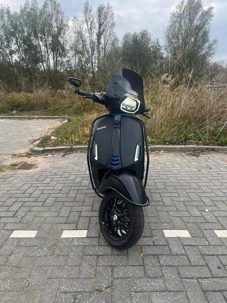 Vespa sprint full option, Fietsen en Brommers, Scooters | Vespa, Gebruikt, Maximaal 45 km/u, Benzine, Ophalen