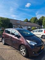 Toyota Verso-S 1.3 Vvt-i Multidrive !AUTOMAAT! Bj 2012., Stof, Zwart, Verso-S, Parkeersensor