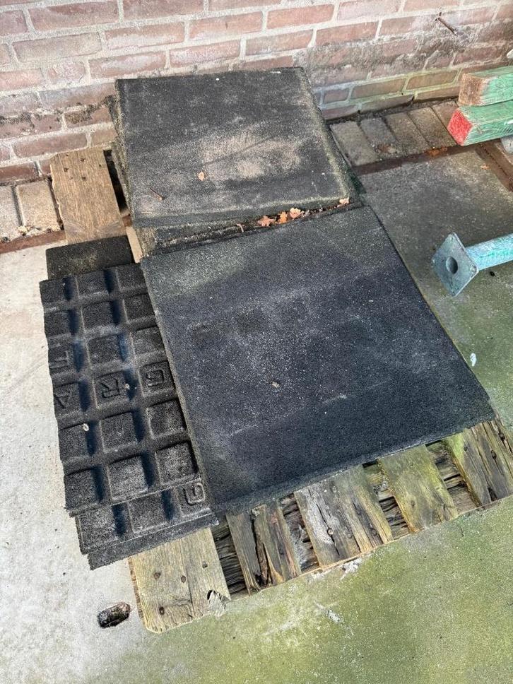 Rubberen tegels, Tuin en Terras, Tegels en Klinkers, Gebruikt, Terrastegels, Rubber, Minder dan 5 m², Ophalen