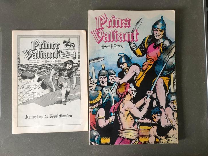 Prins Valiant - De dagen van Koning Arthur + magazine, Boeken, Stripboeken, Gelezen, Meerdere stripboeken, Ophalen of Verzenden