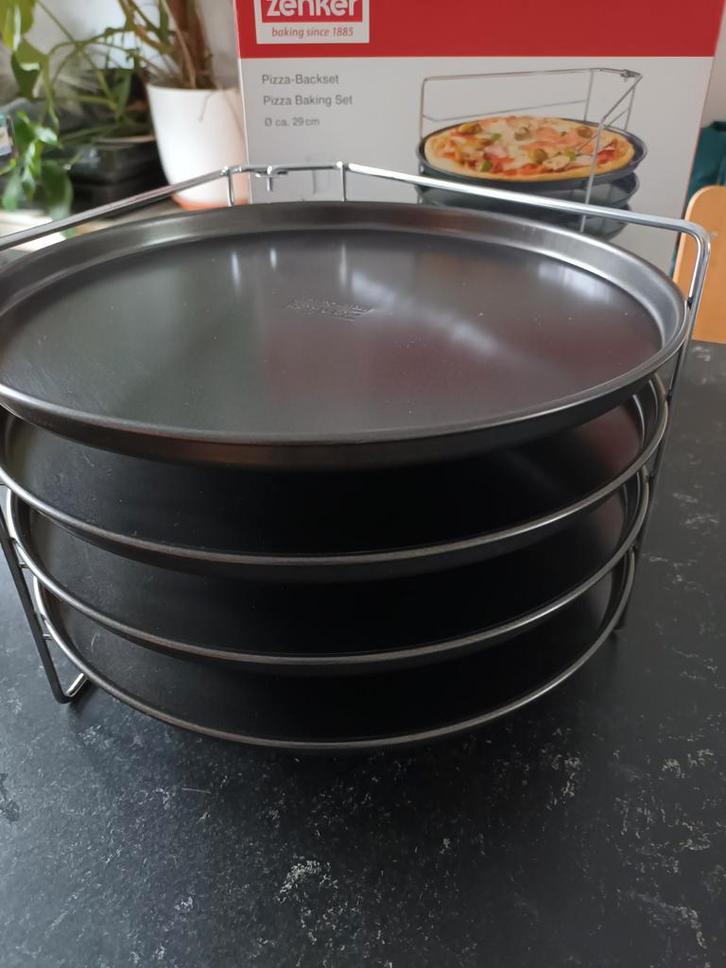 Zenker Pizza Bakset - Nieuwstaat!, Huis en Inrichting, Keuken | Keukenbenodigdheden, Zo goed als nieuw, Ophalen of Verzenden