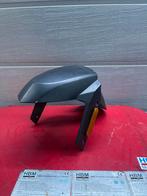 AGM/BTC R8 - Voorspatbord / Spatbord Voorzijde., Fietsen en Brommers, Brommeronderdelen | Algemeen, Ophalen of Verzenden, Gebruikt